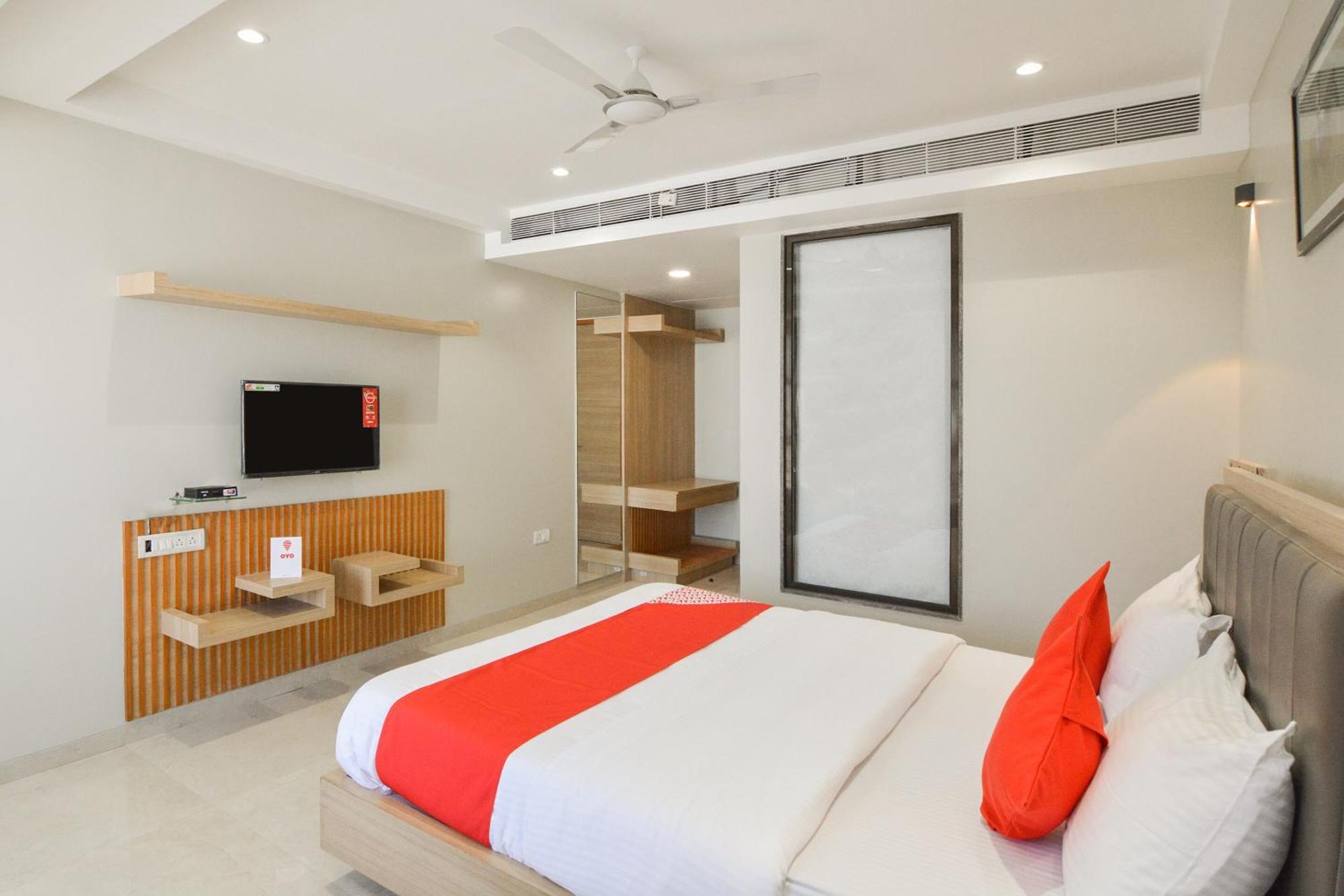 Hotel O Season Choice Shirdi Esterno foto